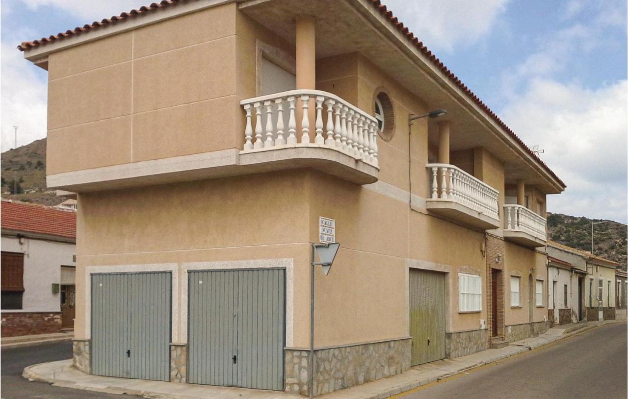 Awesome Home In Portman With Kitchen المظهر الخارجي الصورة