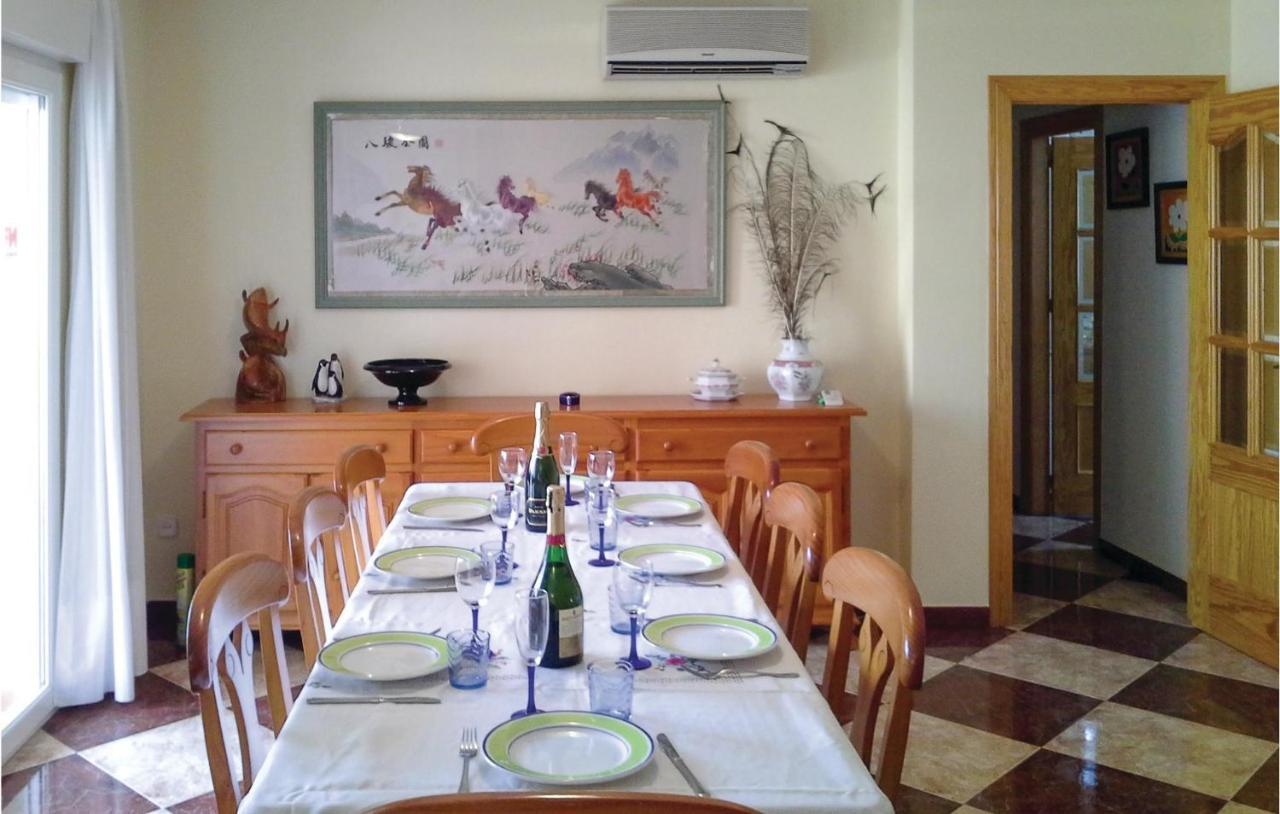 Awesome Home In Portman With Kitchen المظهر الخارجي الصورة