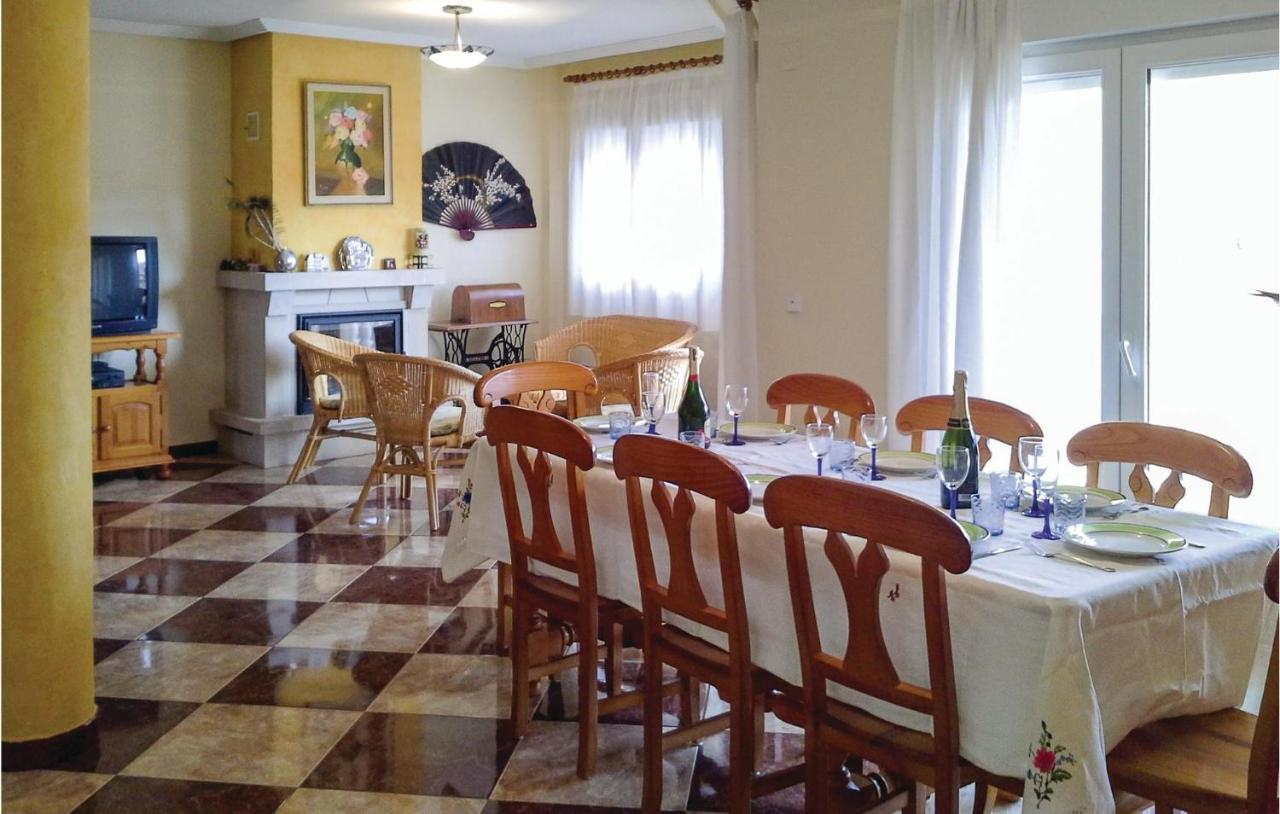 Awesome Home In Portman With Kitchen المظهر الخارجي الصورة